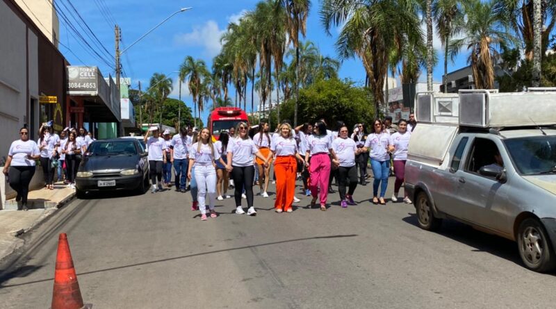 CEAM de Luziânia realiza caminhada pelo fim da violência contra a Mulher