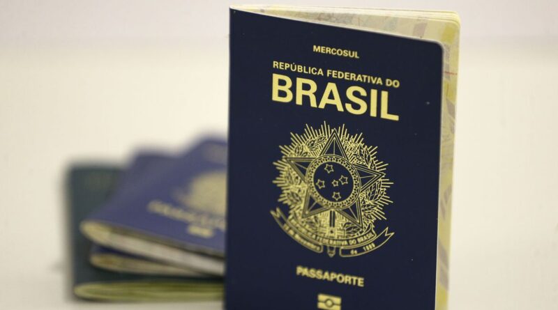 Passaporte brasileiro.