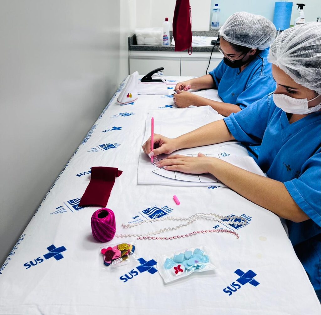 Material foi produzido por colaboradoras da unidade de saúde. (Foto: HEL)