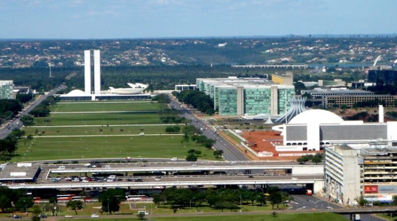 Cerca de um terço dos imóveis no Distrito Federal não tem escritura