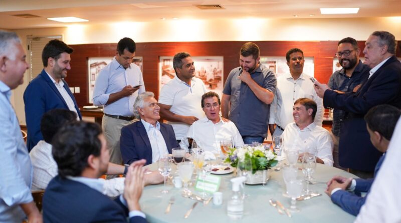 Governador se reúne com deputados da 19ª legislatura (Foto: Junior Guimarães)