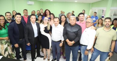 Prefeito participa de palestra na SEDET