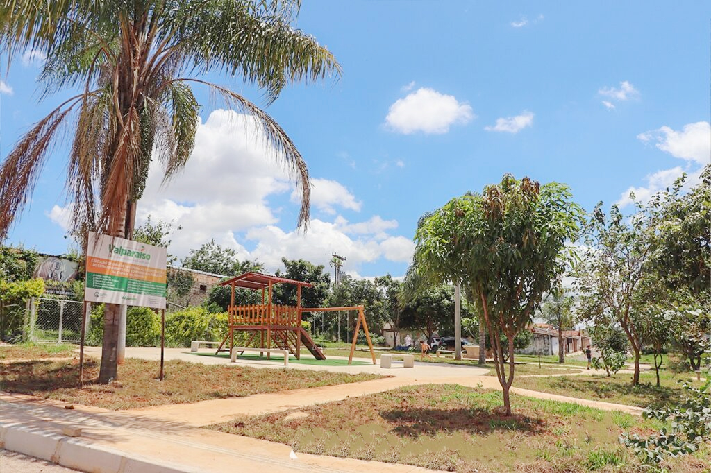 Praça da Etapa D sendo revitalizada