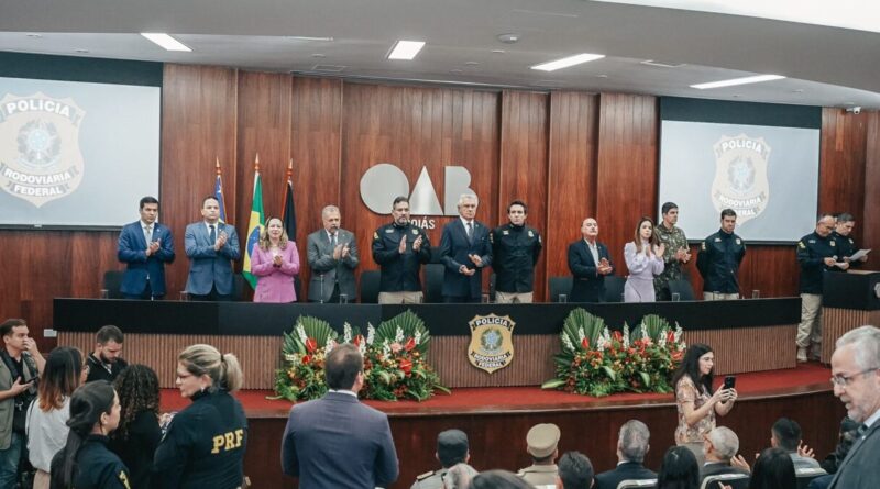 Governador Ronaldo Caiado prestigia posse de novo superintendente da PRF. Instituição colabora com o Estado na atuação em segurança pública (Foto: Hegon Corrêa)