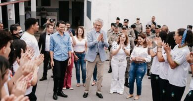 Governador Caiado visita escolas e garante aos estudantes atenção à segurança