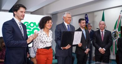 Ronaldo Caiado dá posse a três auxiliares: “O Estado só funciona se tivermos pessoas com garra, determinação e vontade” (Foto: Júnior Guimarães e Wesley Costa)