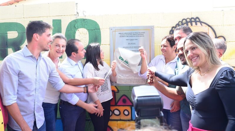 Praça Recanto Feliz, no bairro Cidade Jardins, que dá acesso à Escola Municipal Marcus Salerno e o CMEI Angélica Costa Santos.