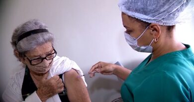 Vacinação contra a influenza começa nesta terça (04/04) nos municípios goianos para todos os grupos eleitos prioritários, entre eles pessoas com 60 anos ou mais (Foto: Arquivo SES)