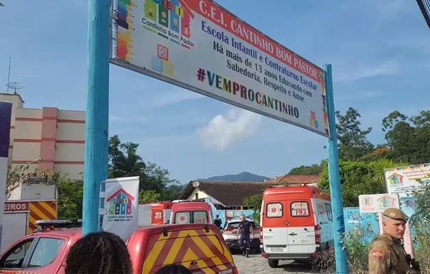 O ataque aconteceu no início da manhã na creche Cantinho Bom Pastor, que fica na rua dos Caçadores, no bairro Velha