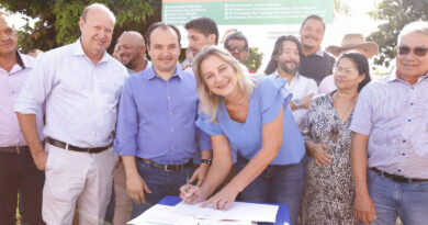 Prefeito assina ordem de serviço de revitalização na Etapa E