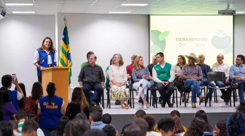 Inauguração de laboratórios com tecnologia avançada garante aos jovens todas as condições para que sejam competitivos no mercado de trabalho (Foto: Júnior Guimarães)