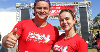 O prefeito de Luziânia, Diego Sorgatto e a primeira dama Helena Coelho: apoio ao esporte