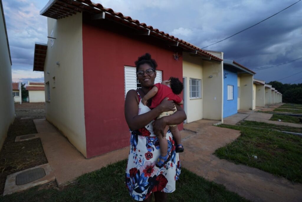 Mãe solo, Elizângela Santos diz que não passará mais humilhação por não pagar o aluguel: “Meu maior sonho era um cantinho para meus filhos” (Foto: Octacílio Queiroz)