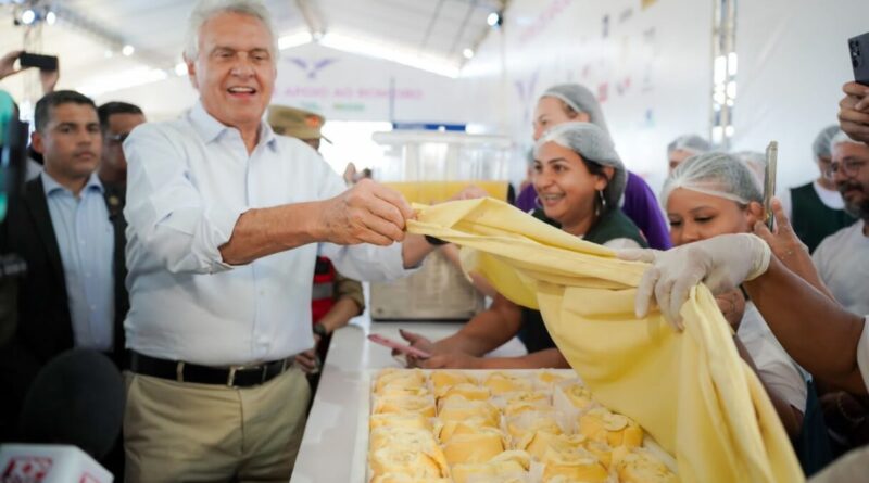 : Em Trindade, Ronaldo Caiado inaugura Centro de Apoio aos Romeiros e assina ordem de serviço para construção de um viaduto na Capital da Fé (Fotos: Junior Guimarães)