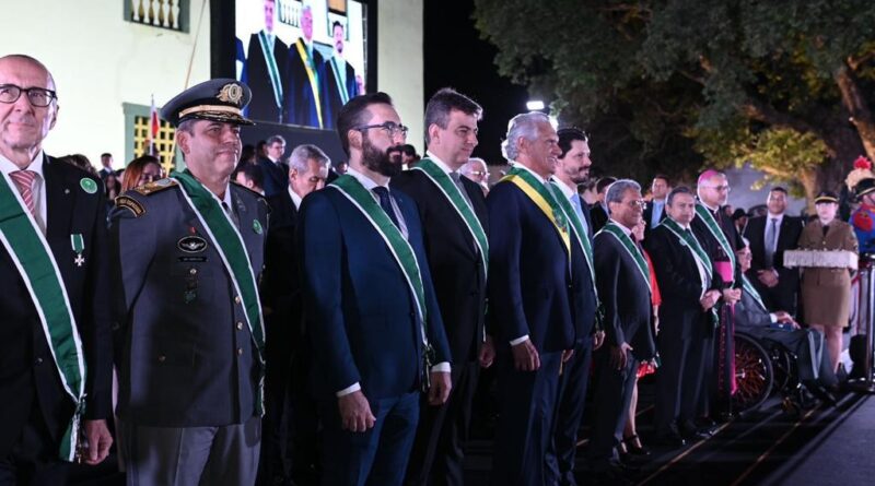 Governador Ronaldo Caiado entrega Comenda da Ordem do Mérito Anhanguera a personalidades que contribuíram com Goiás (Fotos: Secom)