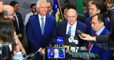 Governador Ronaldo Caiado acompanha vice-presidente da República em visita a Goiânia. Alckmin ouviu demandas do setor produtivo e de agentes públicos (Foto: Wesley Costa e Hegon Corrêa)