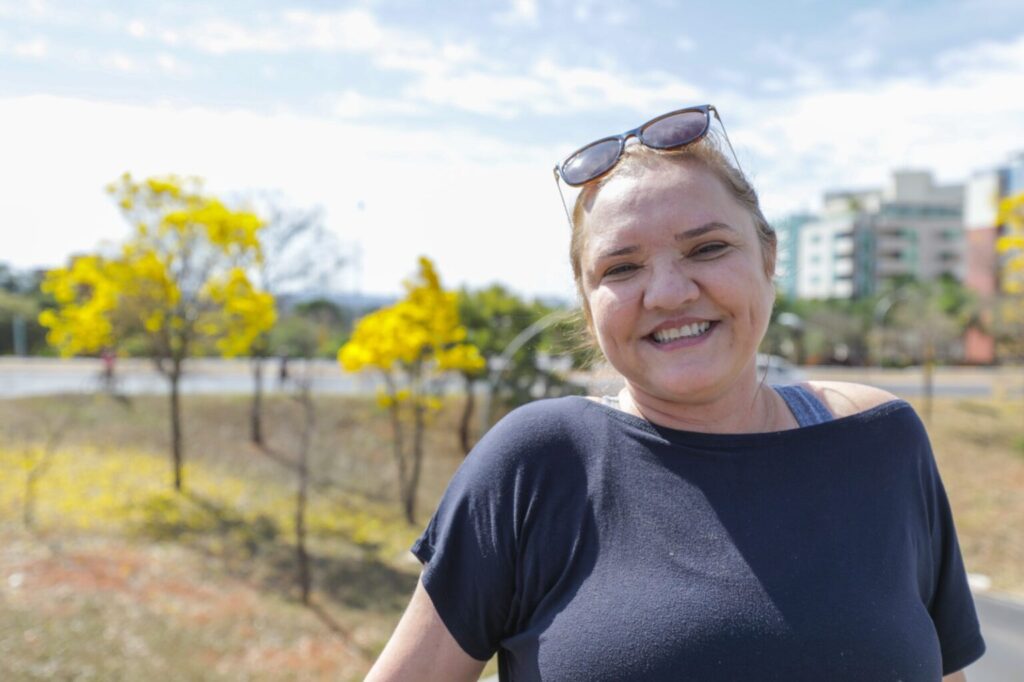 Ticiana Vieira é de Fortaleza, mas, há 10 anos, se rendeu às belezas da árvore símbolo do DF