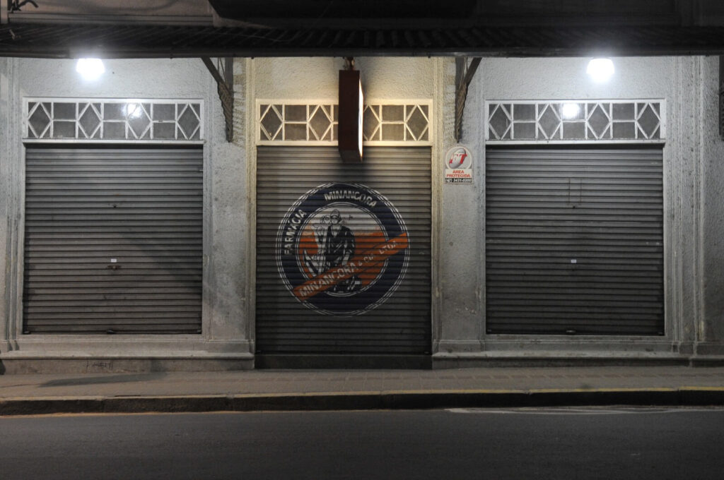 Farmácia, localizada na Rua do Príncipe, foi fechada nos anos 2000 (Foto: Diorgenes Pandini/Arquivo AN)