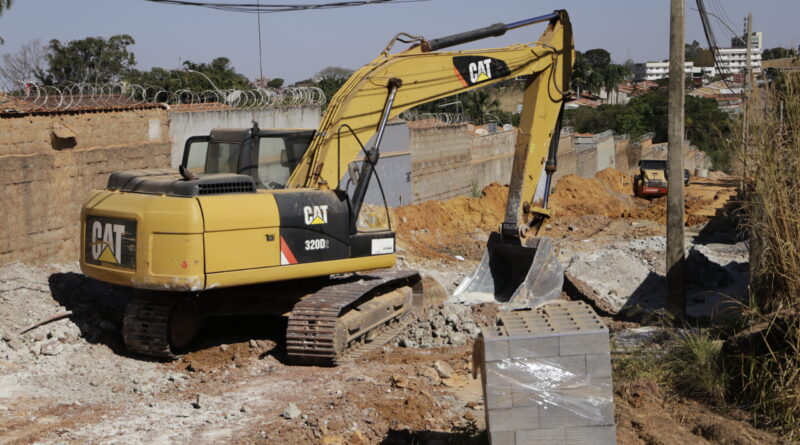 Bairro Ypiranga recebe obras de drenagem pluvial