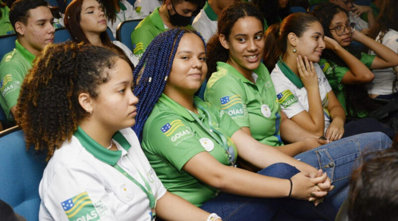 Programa Aprendiz do Futuro tem jovens lotados em órgãos públicos nos 246 municípios (Foto: Wagnas Cabral)