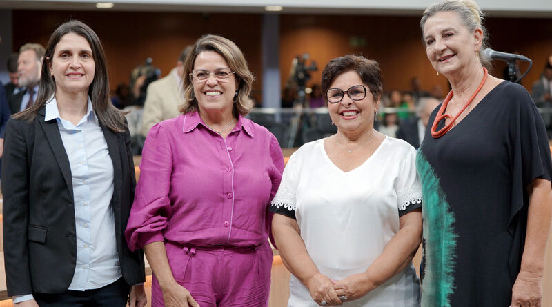 Bancada feminina da ALEGO