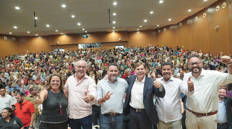 Presidente Bruno Peixoto promove encontro com servidores e anuncia bônus