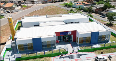 No aniversário da cidade foram entregues 12 novas salas de aula na Escola de Tempo Integral Antônio Farias de Mesquita