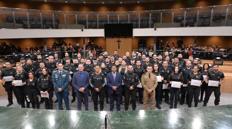 Sessão solene em homenagem ao Dia do Policial Penal