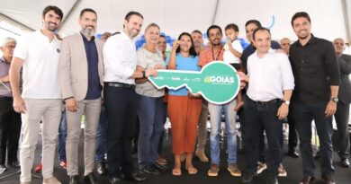 Governo entrega 303 apartamentos em Valparaíso