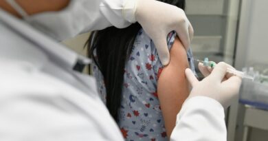 Objetivo é começar em fevereiro a vacinação em crianças e adolescentes com idades entre 10 e 14 anos (Foto: Iron Braz)