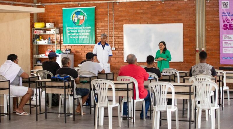 2024 inicia com nova turma de Eletricista Predial em Novo Gama