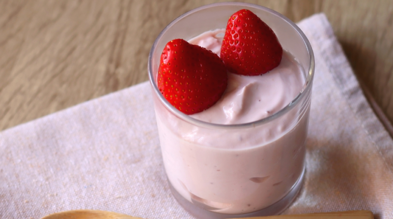 O iogurte pode desempenhar um papel crucial na manutenção de uma dieta equilibrada.