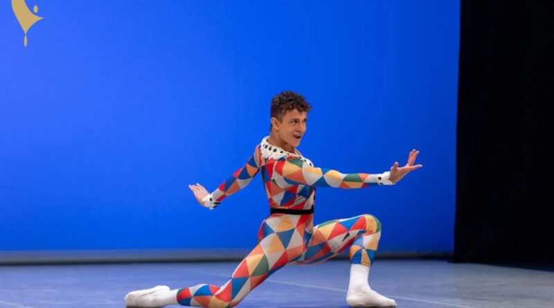 João Pedro dos Santos Silva, bailarino do Basileu França, conquista 1º lugar no Prix de Lausanne (Foto: Secti)