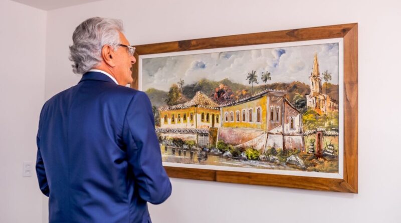 Ronaldo Caiado inaugura nova sede do GRG, que tem como missão principal dar suporte para autoridades do estado em Brasília. Espaço também vai abrigar exposições com obras de artistas goianos (Fotos: Isabella Londe)