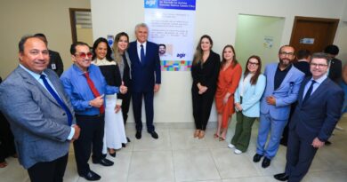 Governador Ronaldo Caiado visita clínica especializada em autismo: troca de experiências para avançar no atendimento à população (Foto: Wesley Costa)