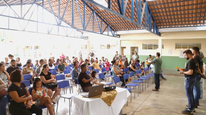 Reunião Escola Municipal Leolino de Jesus Soares