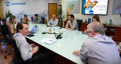 Representantes da Semad apresentaram à Saneago, na última quarta (28/02), dados hidrológicos e climáticos úteis para subsidiar o planejamento do próximo período de seca em Goiás (Foto: Semad)