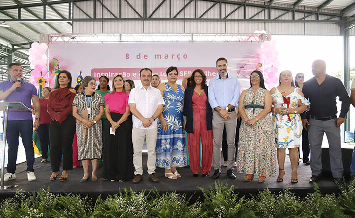 Prefeitura presta homenagem as mulheres no dia Dia Internacional da Mulher