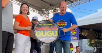 deputado Gugu Nader prestigia aniversário de Maria Yvelônia com o famoso "Panelão do Gugu"