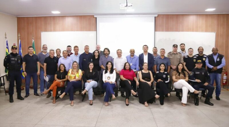 O encontro contou com a presença de representantes das forças de segurança de Valparaíso, Consegs, representantes do governo municipal, imprensa e da sociedade civil organizada.