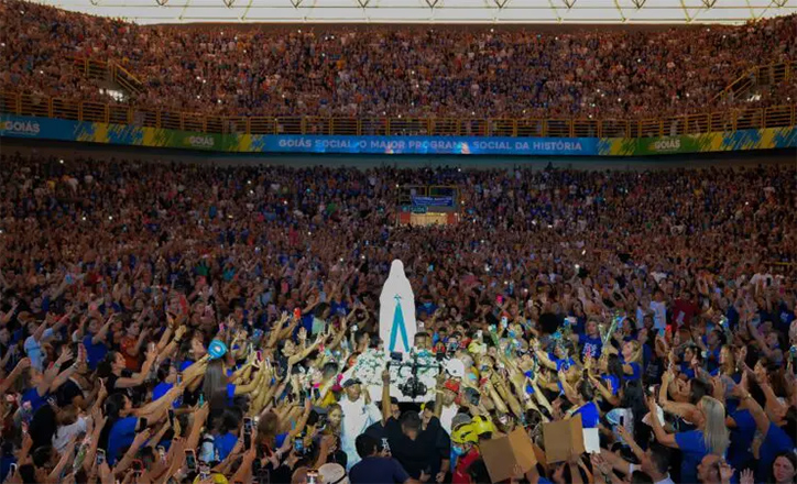 Imagem peregrina de Nossa Senhora de Lourdes participa de evento religioso pela primeira vez na América Latina (Foto: Lucas Diener)