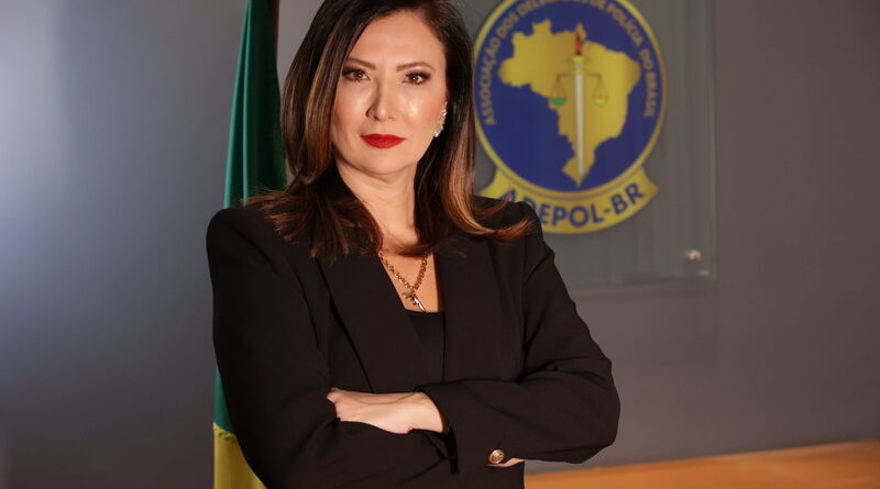 Diretora da Associação dos Delegados de Polícia do Brasil, delegada Raquel Gallinati