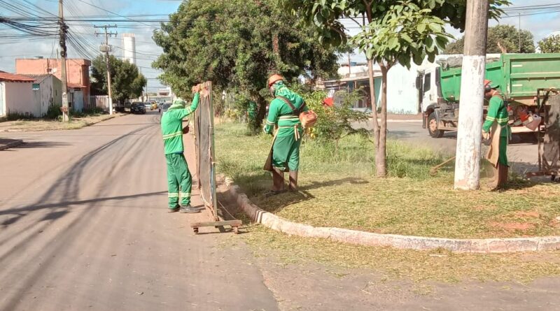 As ações de limpeza e manutenção pela cidade, realizadas pela Prefeitura Municipal de Valparaíso não param e as mudanças poderão ser vistas em toda parte