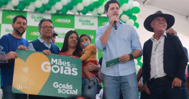 Vice-governador, Daniel Vilela, entrega benefícios do Goiás Social neste sábado (22/6), em Santo Antônio do Descoberto (Foto: André Costa)