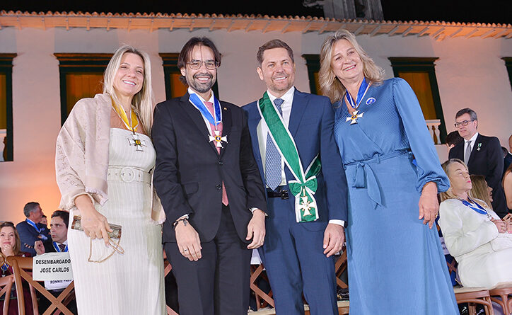 Solenidade de entrega da Comenda do Mérito Anhanguera na cidade de Goiás