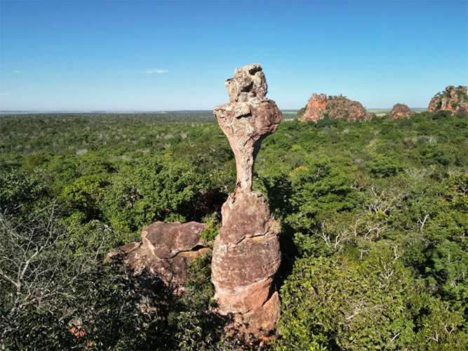 Formação rochosa em Paraúna (Foto: Richard Oliveira)