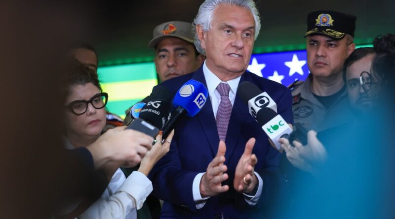 Governador Ronaldo Caiado durante reunião estratégica para apresentar as ações de planejamento do Governo de Goiás no combate a incêndios