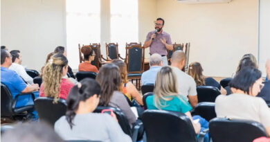 Encontro para atualização de informações sobre o CadÚnico reúne 100 gestores e técnicos, em Goiânia (Foto: Carol Costa)