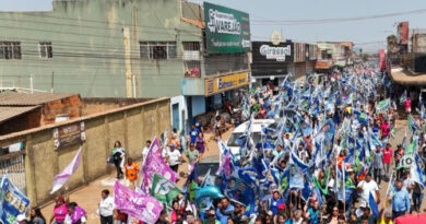 A caminhada contou com a presença do prefeito Pábio Mossoró, do deputado federal Célio Silveira, da deputada estadual Dra. Zeli, demais lideranças políticas e apoiadores