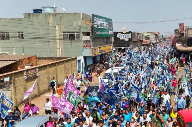 A caminhada contou com a presença do prefeito Pábio Mossoró, do deputado federal Célio Silveira, da deputada estadual Dra. Zeli, demais lideranças políticas e apoiadores